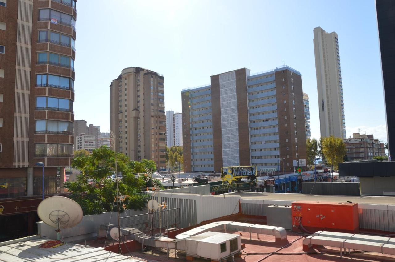 Apts Ara With Pool Benidorm Esterno foto
